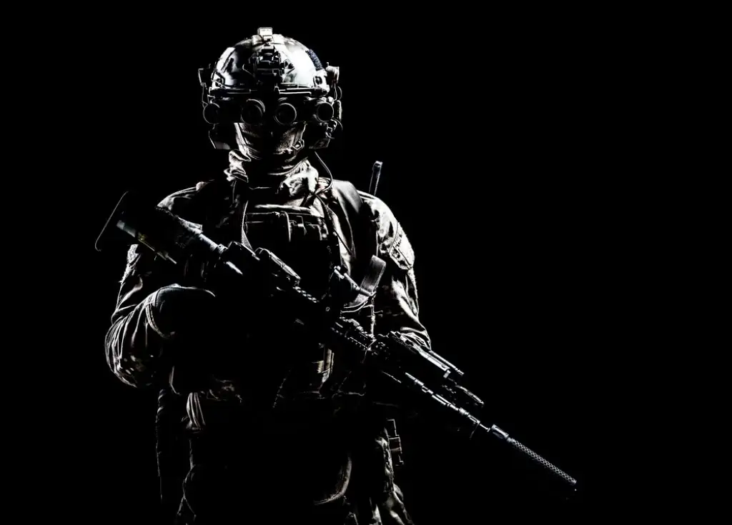 2 Incredible (Yet Different) Army Night Vision Technologies Used by the British and US