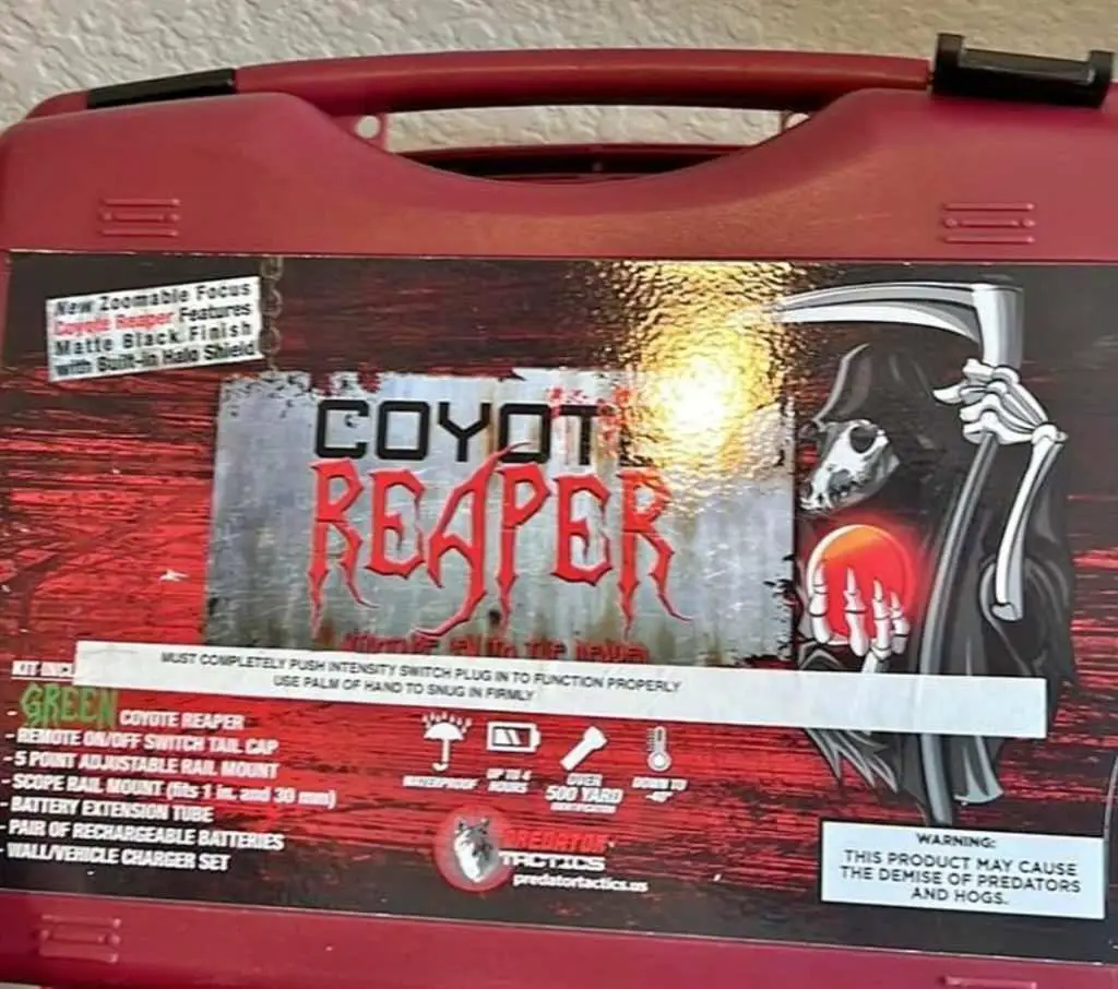 Spotlight vs Flashlight for Hunting - The coyote reaper is a great option!
